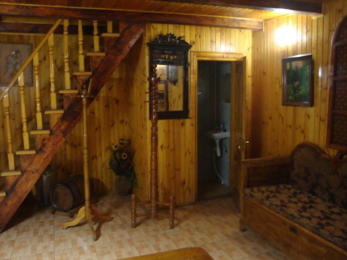 Apartamento Domik S Saunoy Na Ogiyenko Kamianets-Podilskyi Exterior foto