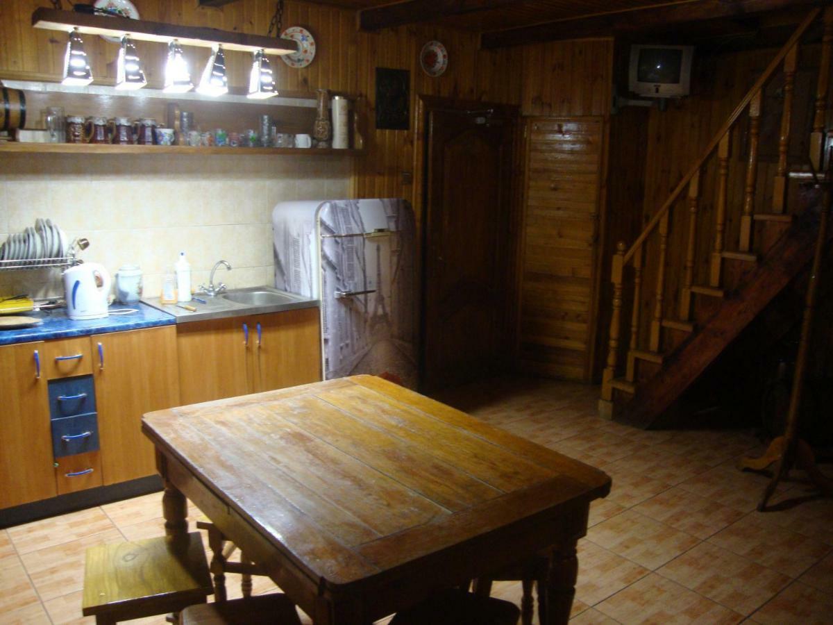 Apartamento Domik S Saunoy Na Ogiyenko Kamianets-Podilskyi Exterior foto